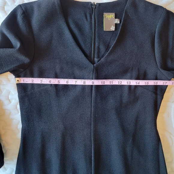 NWT Taylor Dress Black Crepe Long Puff Sleeves V Neck Style 5803 M. Size 6 - Picture 12 of 14